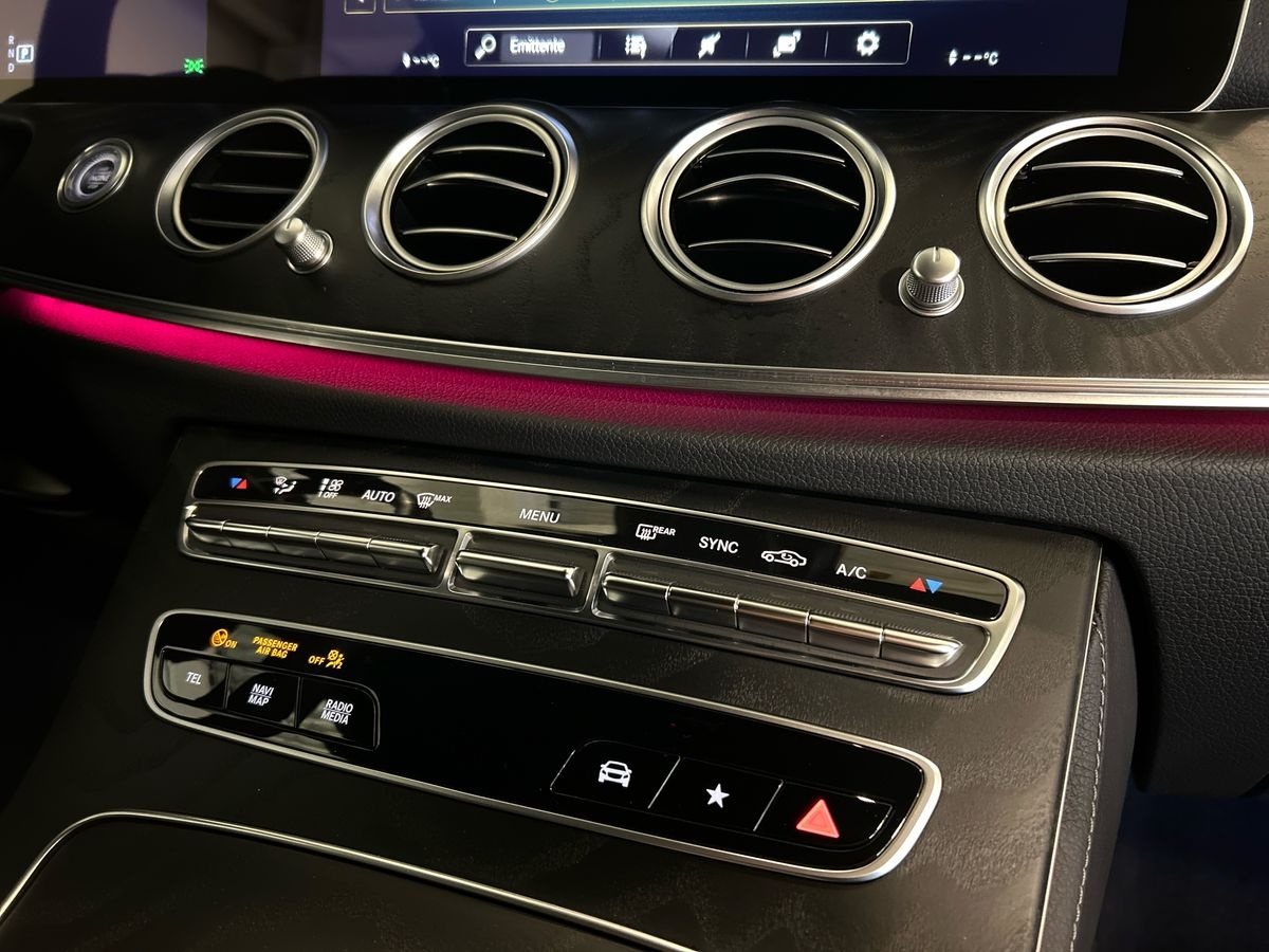 Mercedes Classe E Station Wagon Classe E Station Wagon 220 d Mild hybrid Premium AMG Line Night Edition 4Matic 9G-Tronic Plus - 14