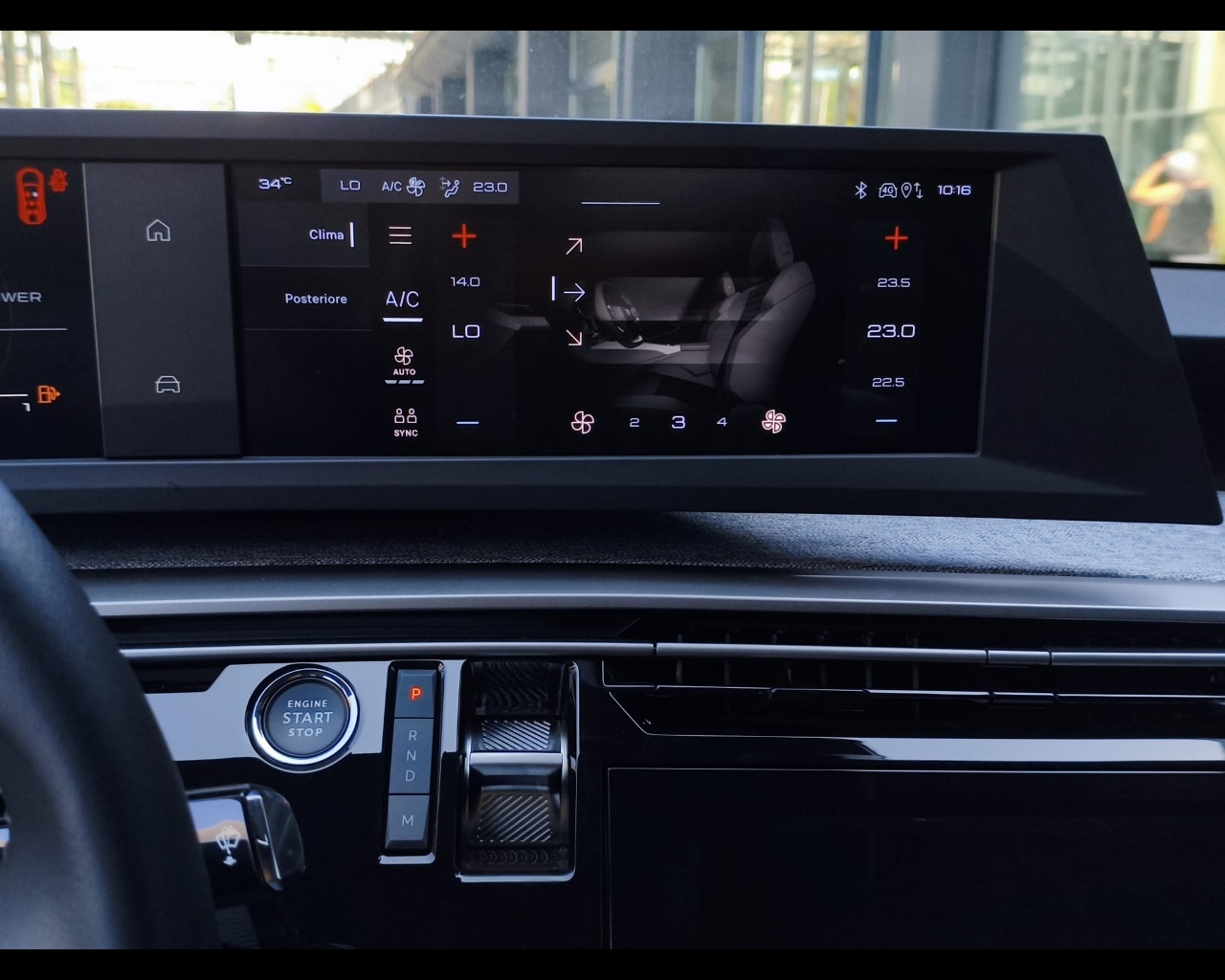 Foto PEUGEOT 5008 1.2 hybrid Allure 136cv e-dcs6
