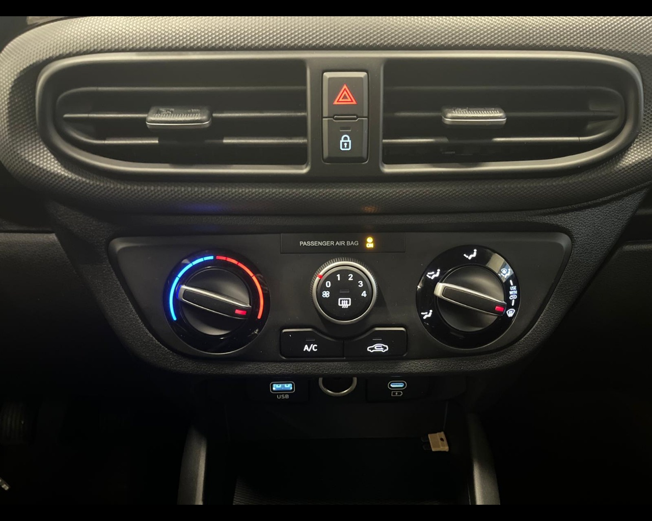 Foto HYUNDAI I10 PE MY25 5P 1.0 GPL MT CONNECTLINE