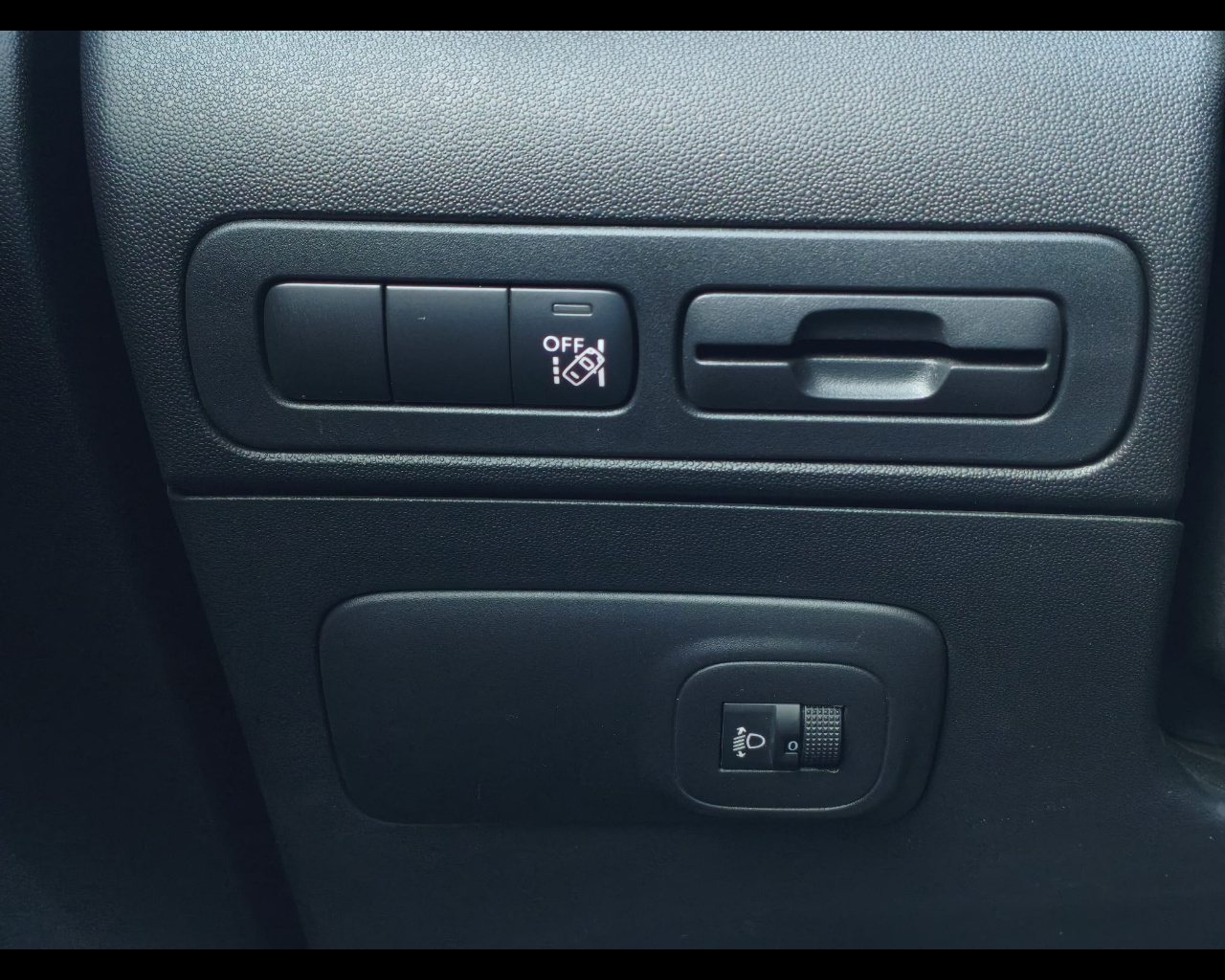 Foto CITROEN C3 Aircross 1.2 puretech Shine s&s 110cv