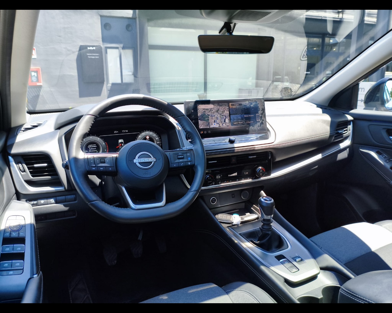 Foto NISSAN Qashqai 1.3 mhev N-Connecta 2wd 140cv