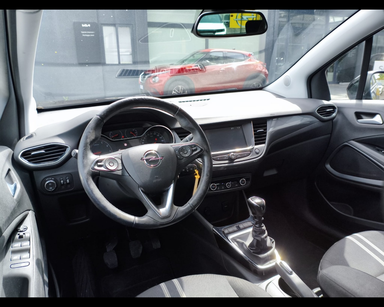 Foto OPEL Crossland 1.5 ecotec Elegance 110cv