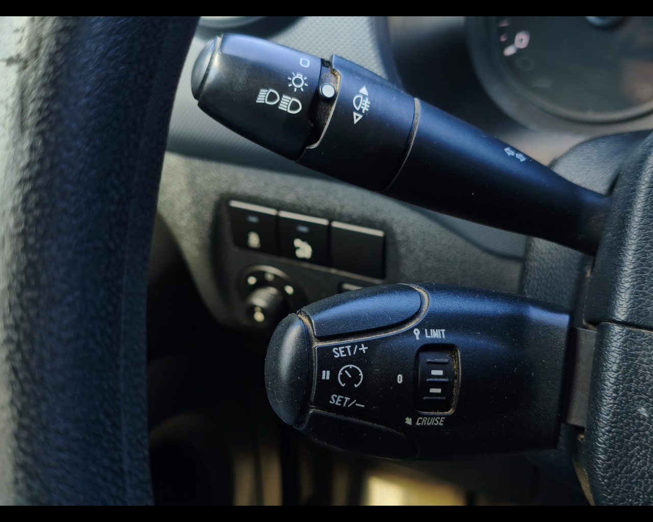 Foto PEUGEOT Partner 1.6 bluehdi 100cv L1 Prem.(comf.)3p.ti E6