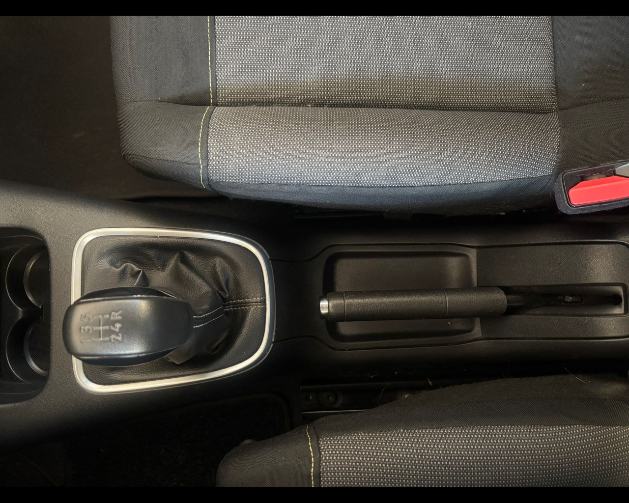 Foto CITROEN C3 1.2 puretech Shine s&s 83cv 