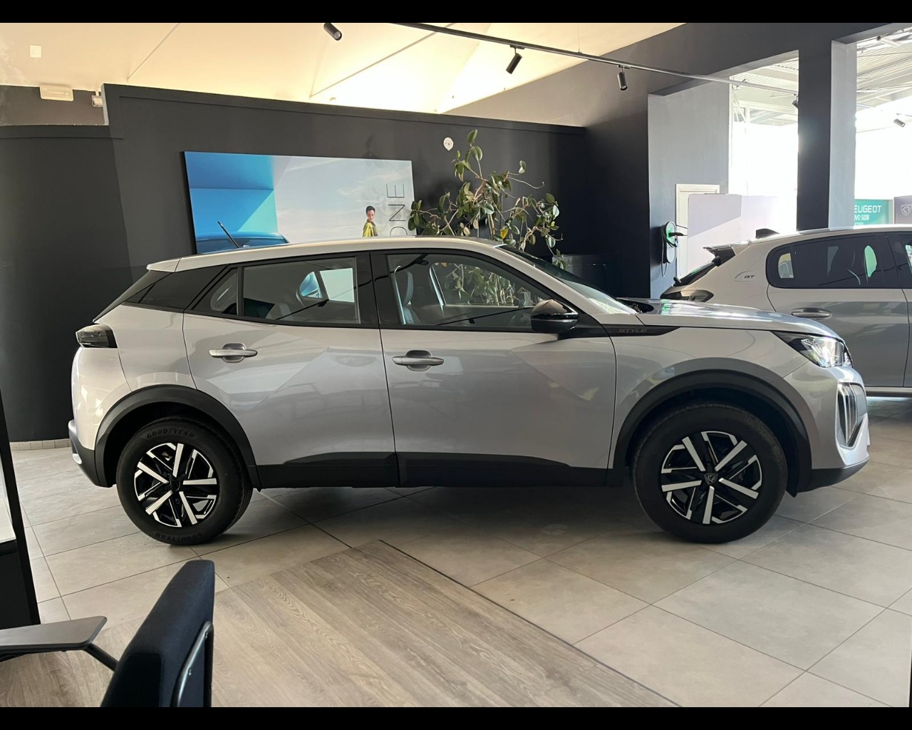 Foto PEUGEOT 2008 1.2 puretech Style s&s 100cv