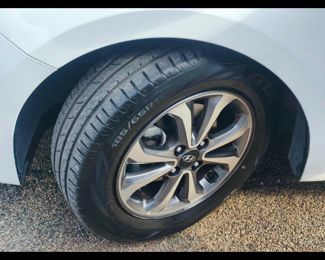 Foto HYUNDAI i20 5p 1.2 mpi Connectline 75cv Gpl