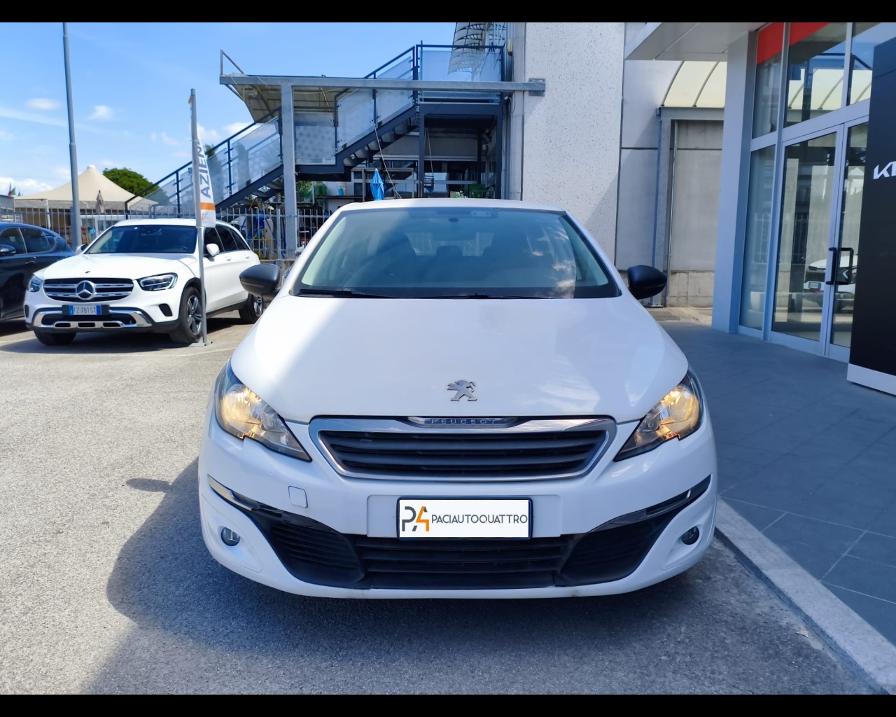 Foto PEUGEOT 308 SW 1.6 bluehdi Access s&s 100cv