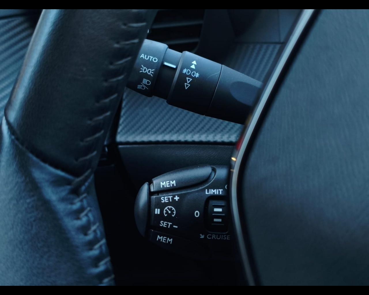 Foto PEUGEOT 2008 1.2 puretech Active Pack s&s 100cv