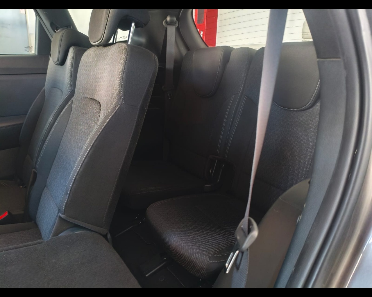 Foto KIA Carens 1.7 crdi Class Techno Pack 115cv 7p.ti