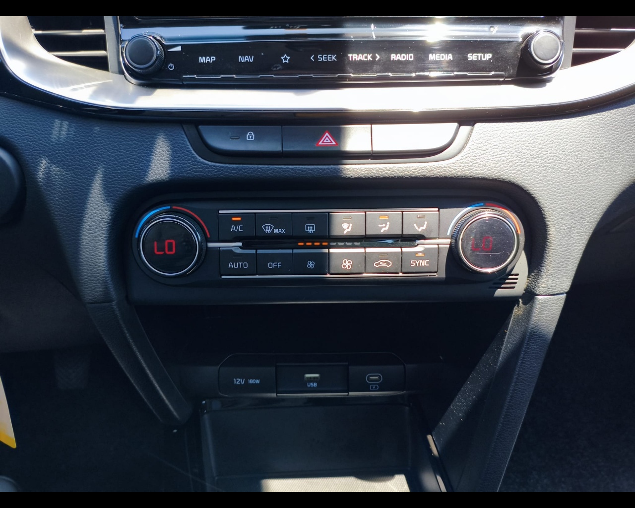 Foto KIA XCeed 1.0 tgdi Gpl Business 117cv mt