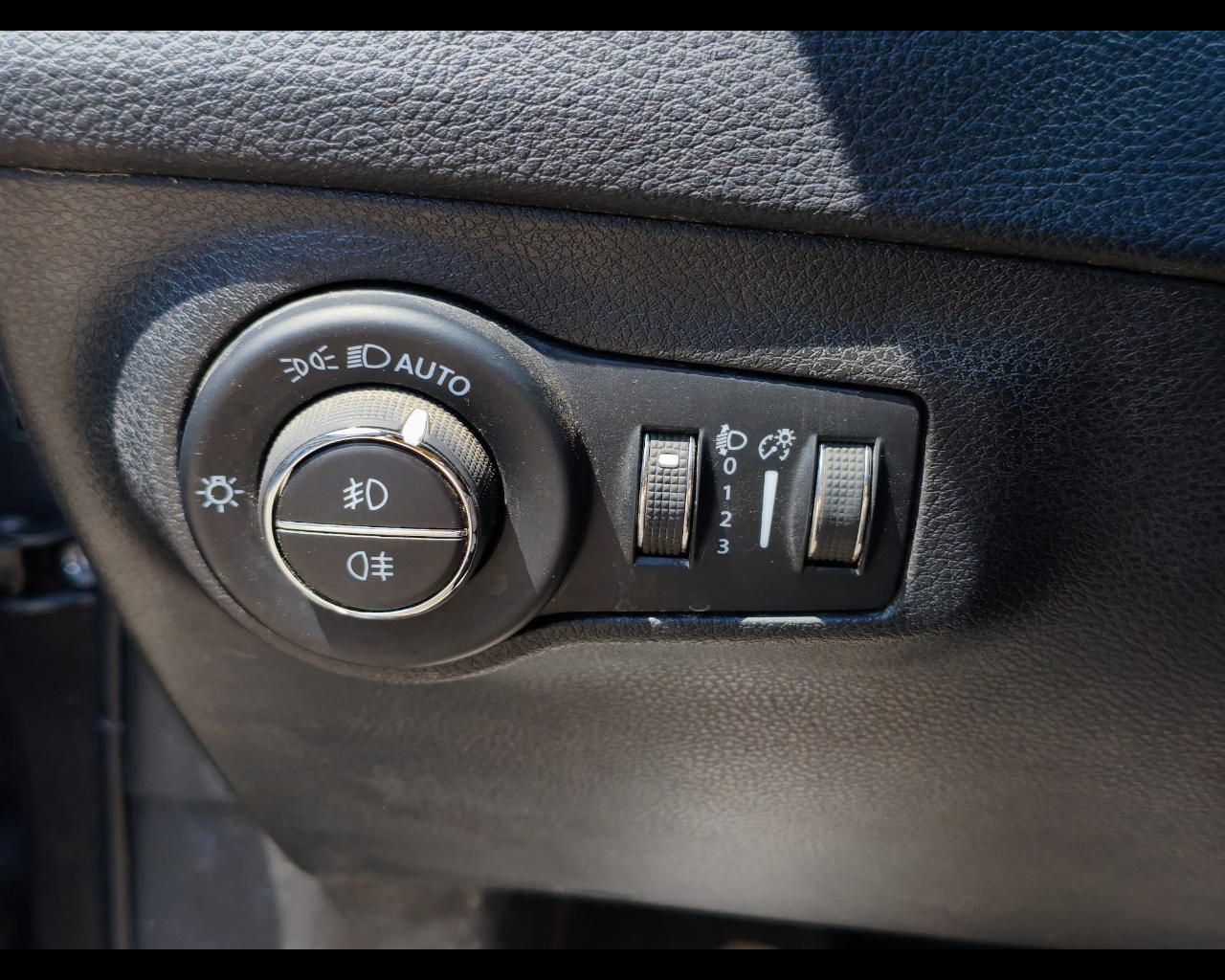 Foto JEEP Compass 1.6 mjt Limited 2wd 120cv 