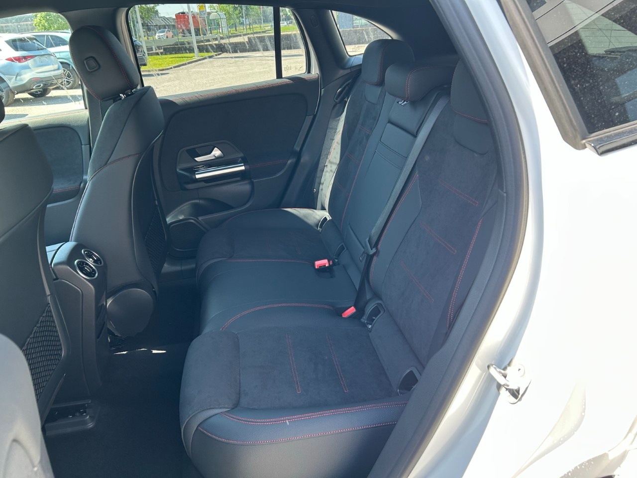 Mercedes EQA EQA 250+ AMG Line Advanced - 12