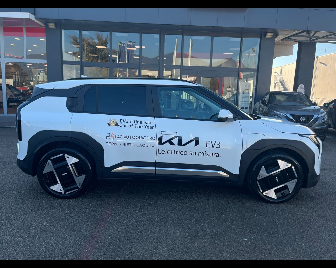 Foto KIA EV3 LR FWD EARTH