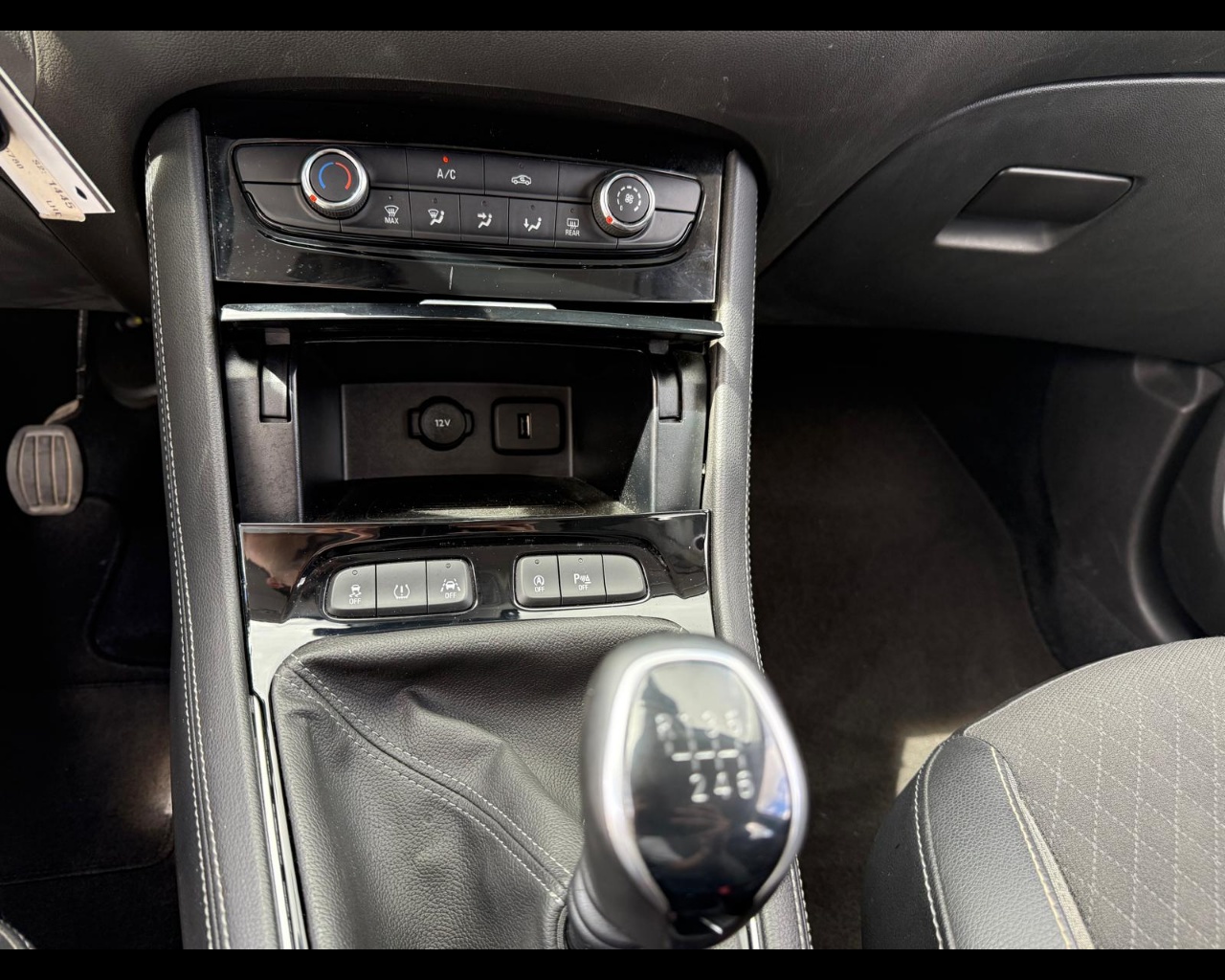 Foto OPEL Grandland X 1.2 Design Line s&s 130cv
