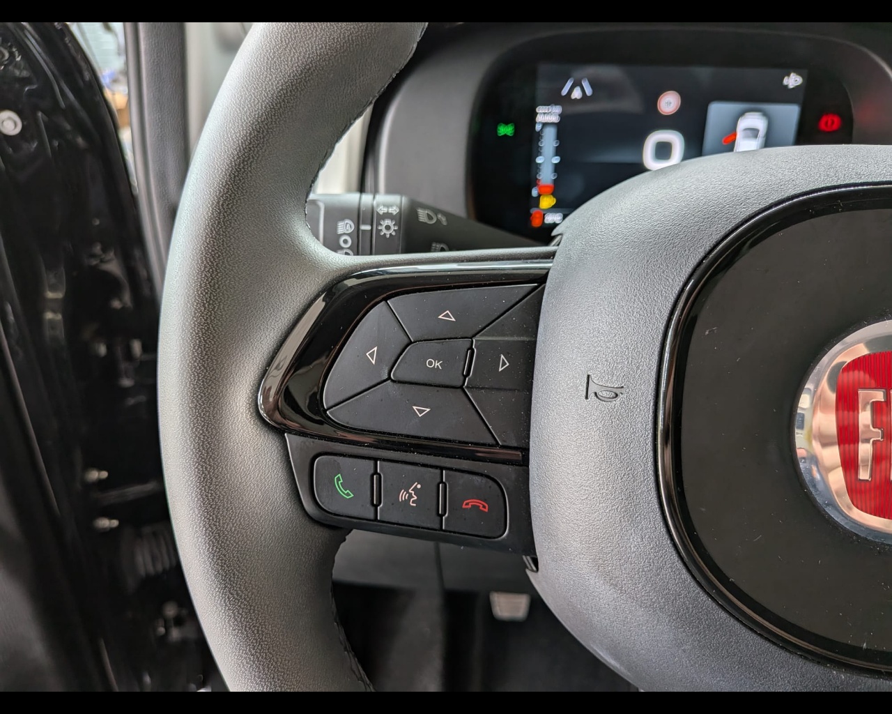 Foto FIAT Pandina Cross 1.0 firefly hybrid s&s 70cv