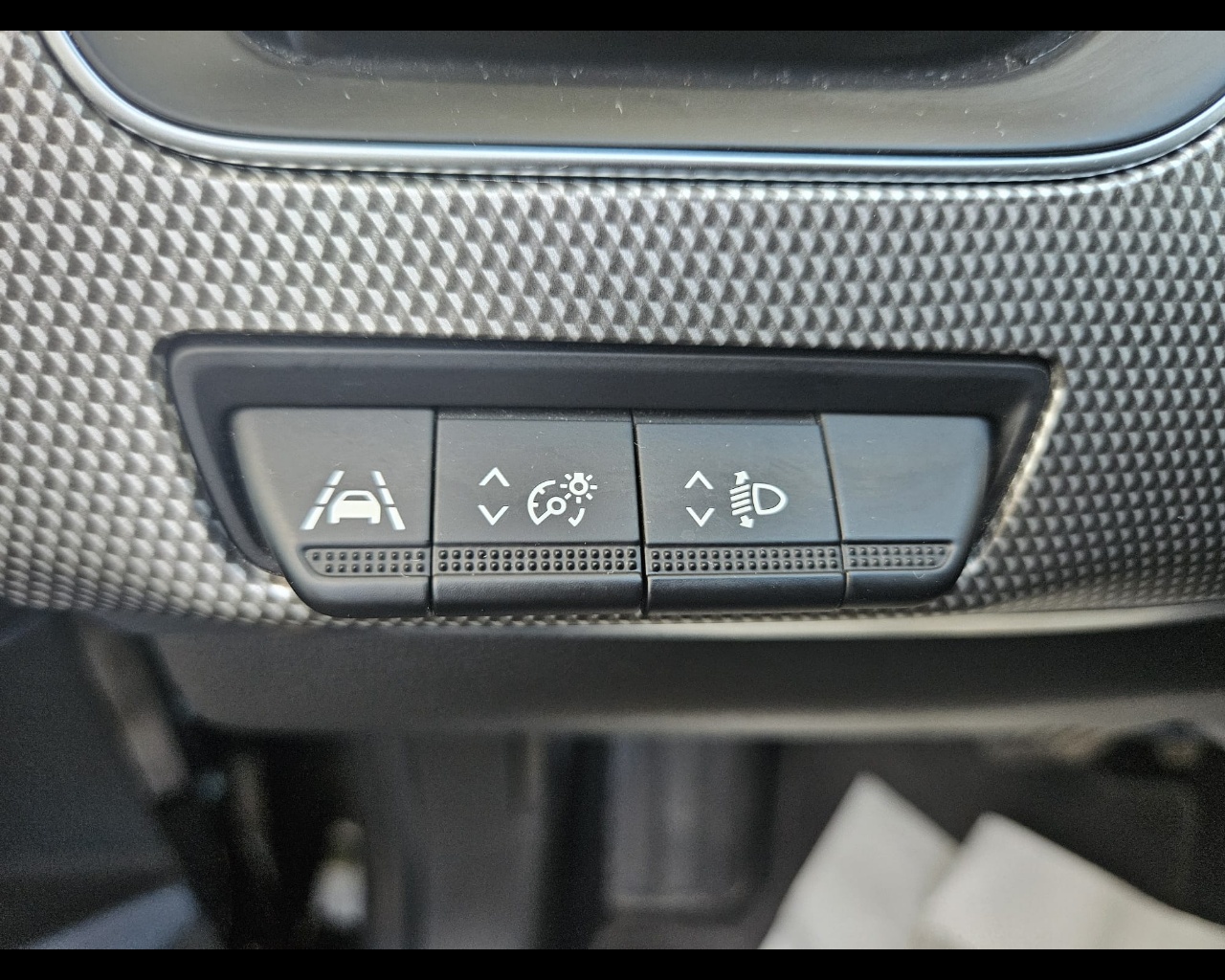 Foto RENAULT Arkana 1.6 E-Tech hybrid Intens 145cv