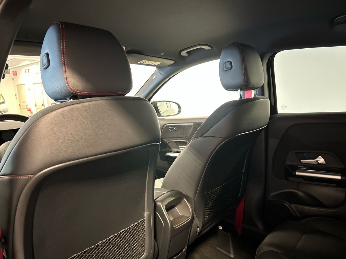 Mercedes-AMG GLA AMG GLA AMG 35 AMG Line Premium 4Matic 8G-DCT - 18