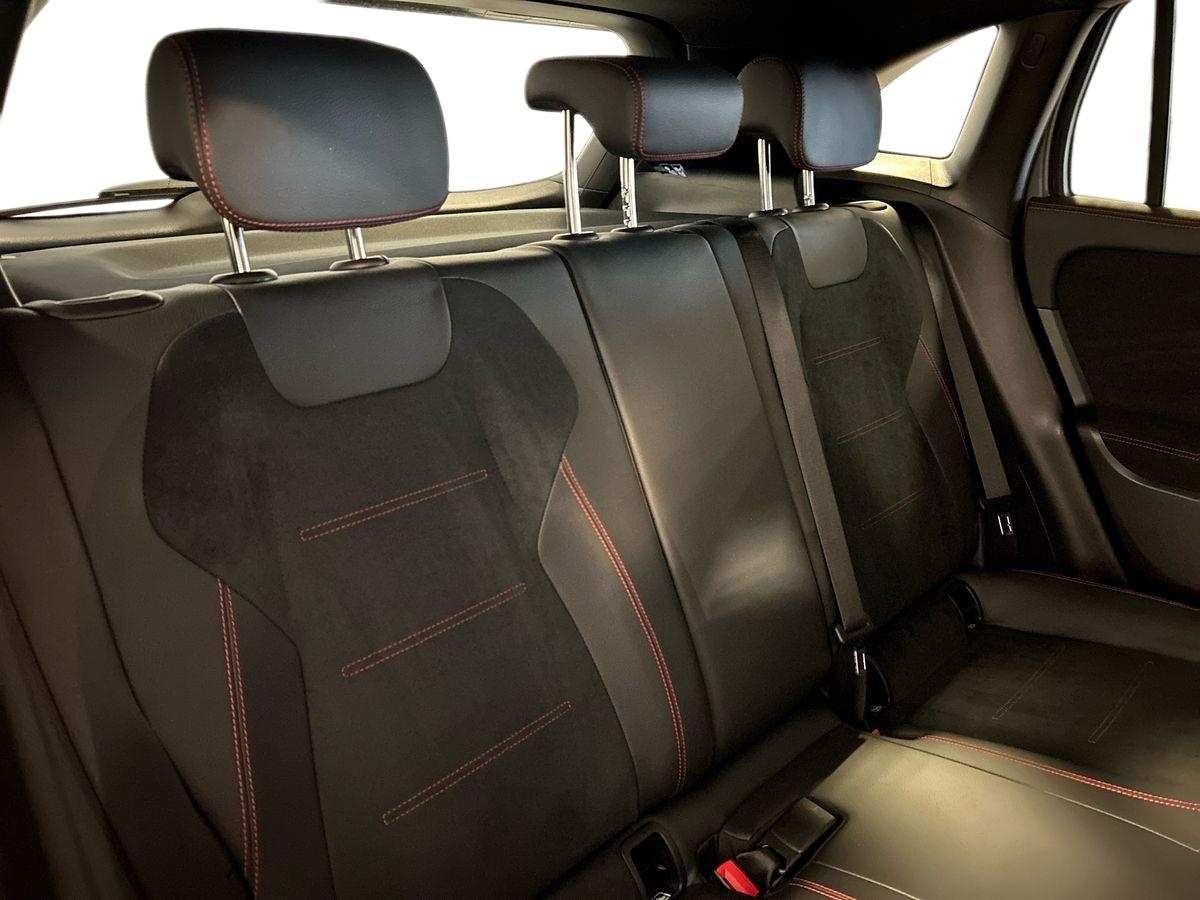 Mercedes GLA GLA 180 D Premium 8G-DCT - 16