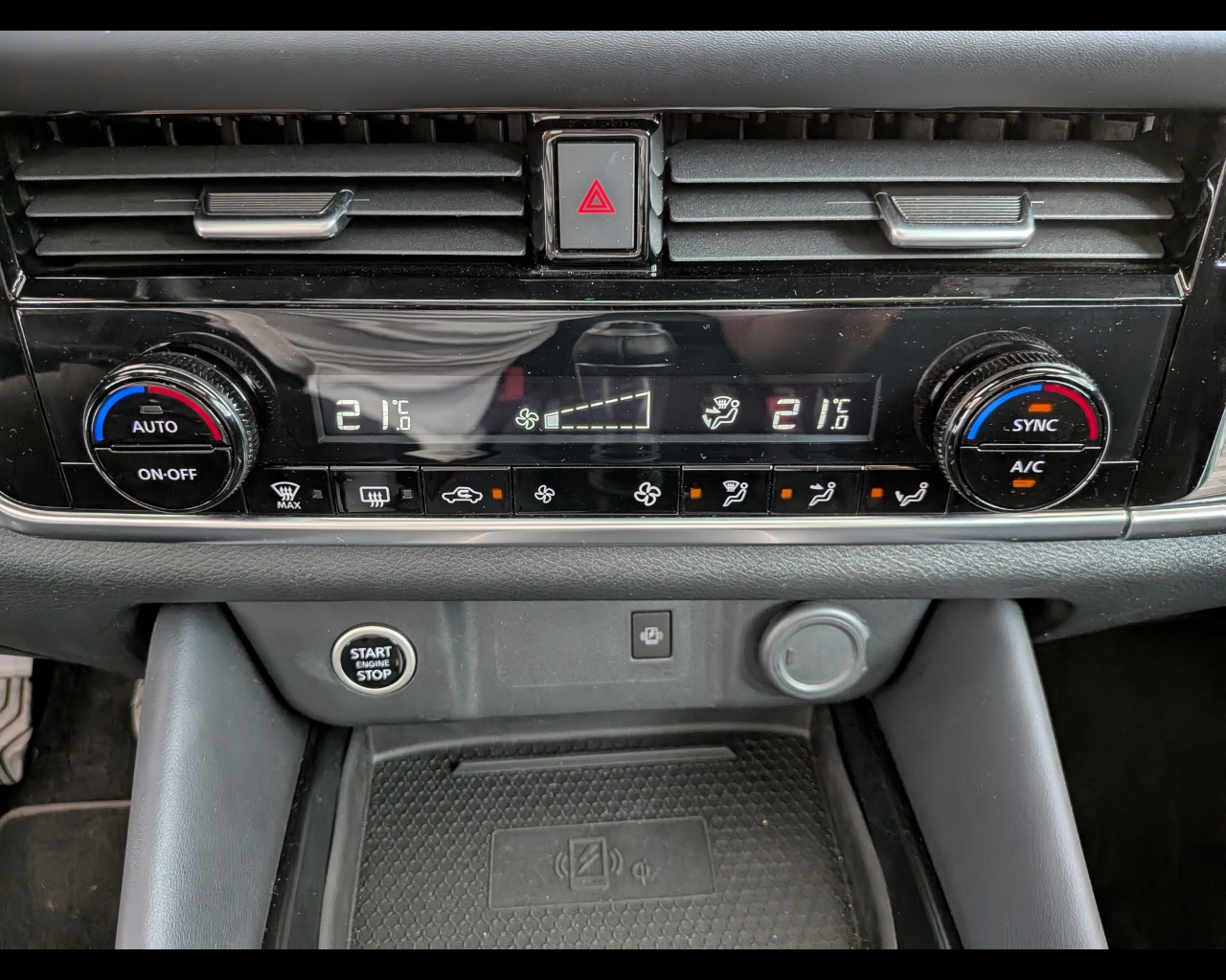 Foto NISSAN Qashqai 1.3 mhev Tekna 2wd 140cv