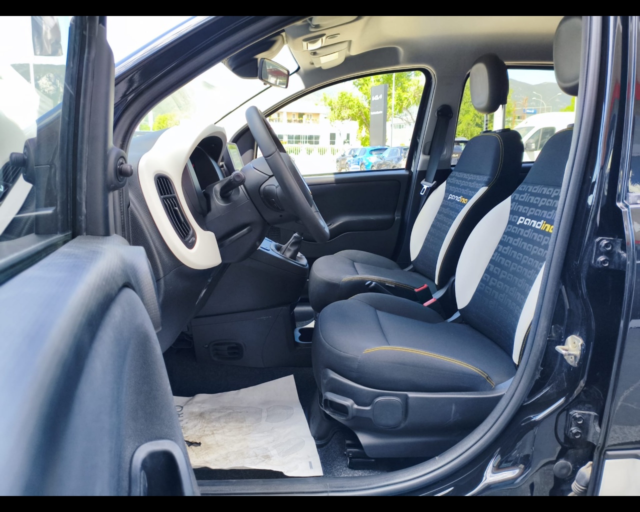 Foto FIAT Pandina Cross 1.0 firefly hybrid s&s 70cv