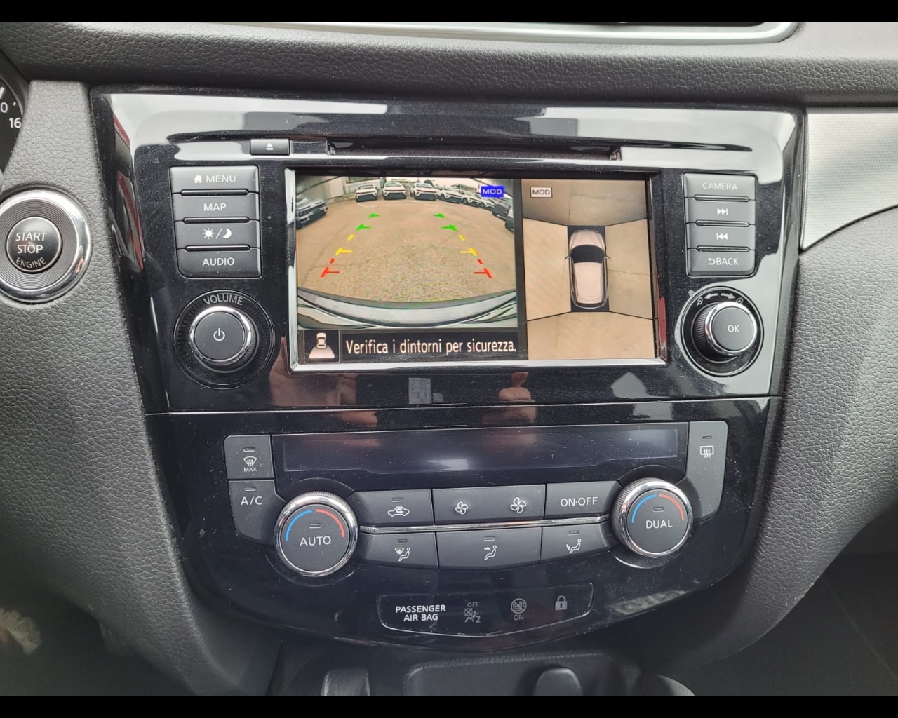 Foto NISSAN Qashqai 1.7 dci N-Connecta 150cv