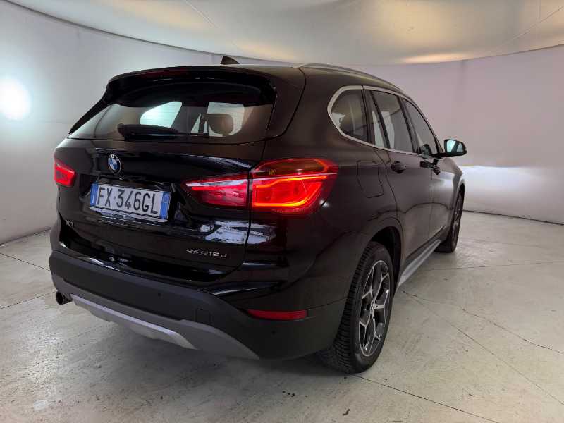 X1 F48 - X1 Sdrive16d Sport My18