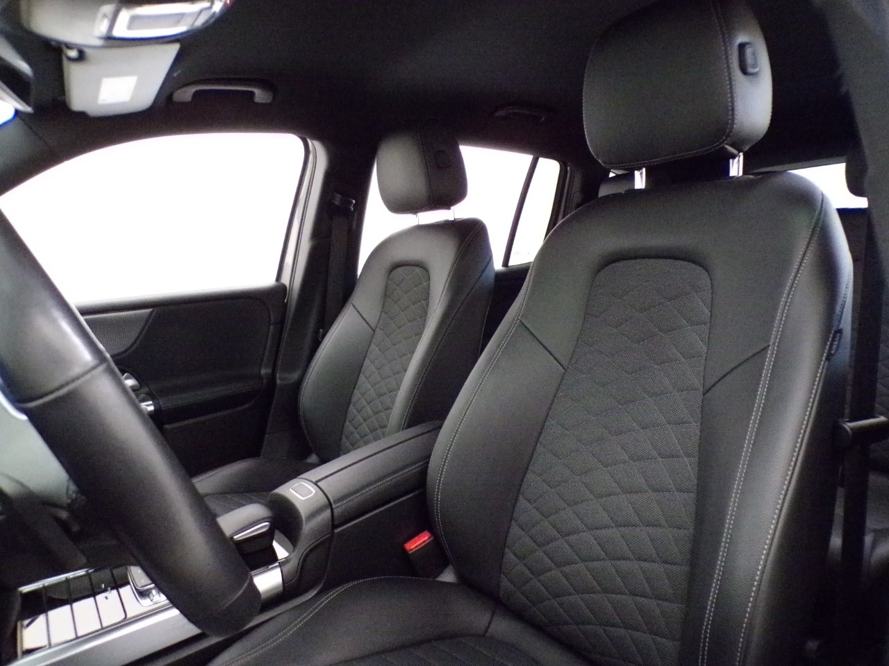 Mercedes GLB GLB 200 D Sport Plus 4Matic 8G-DCT - 13