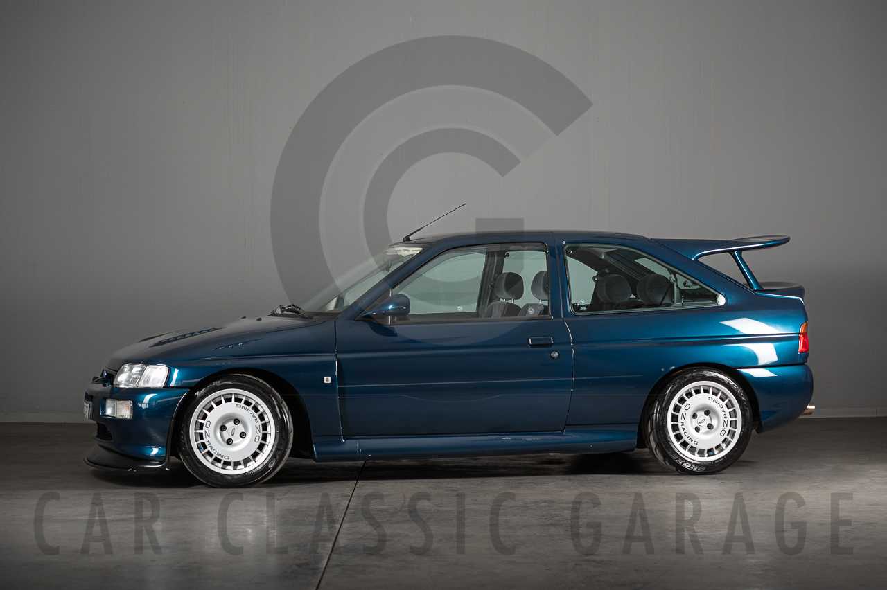 FORD ESCORT RS COSWORTH MARTINI