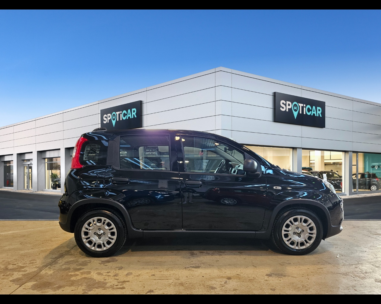 FIAT Panda 1.0 70cv HybridPanda Ibrido benzina Aziendale - 2