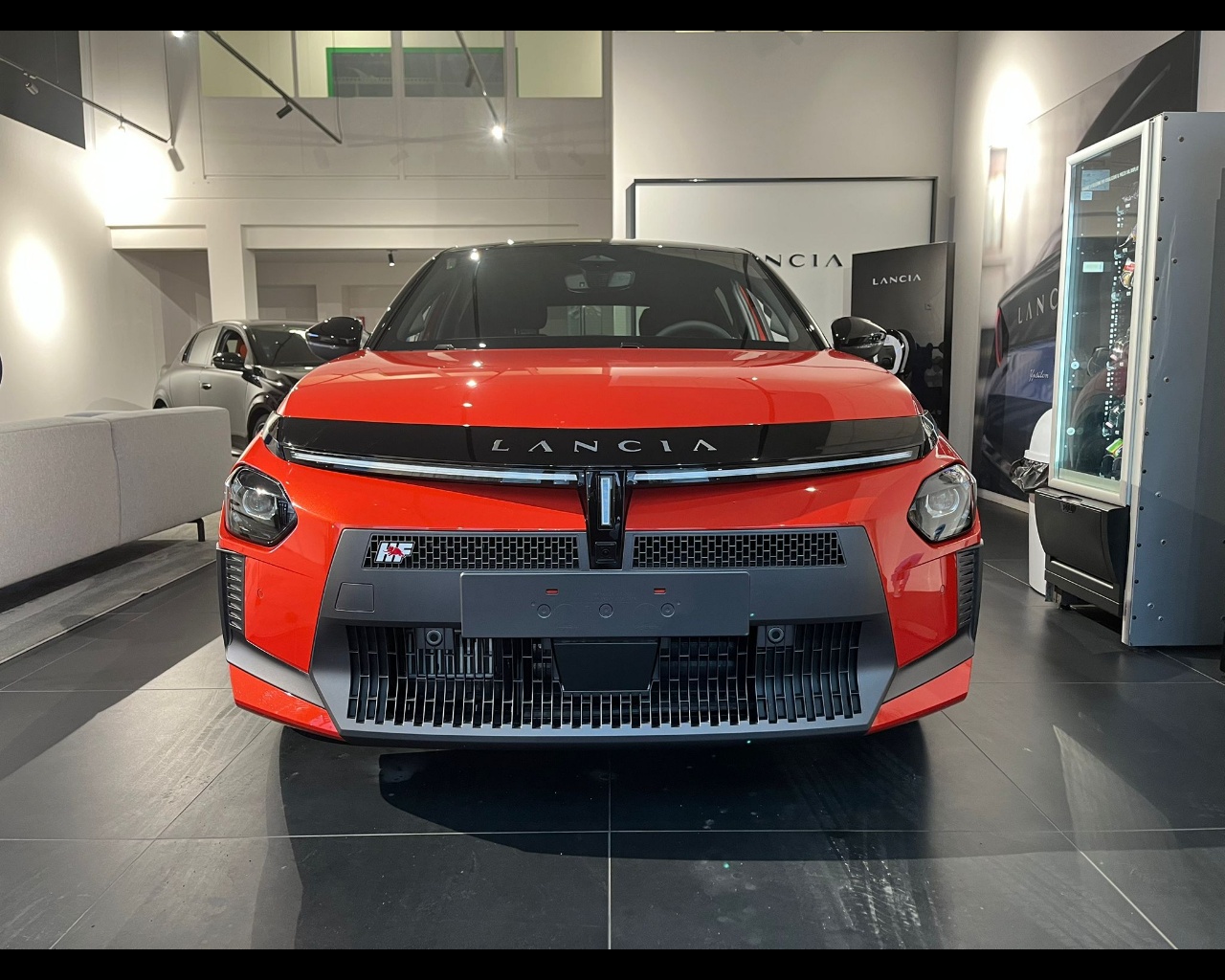 Foto LANCIA Nuova Ypsilon Ibrida Nuova Ypsilon Hf Line 1.2 110cv Ibrida