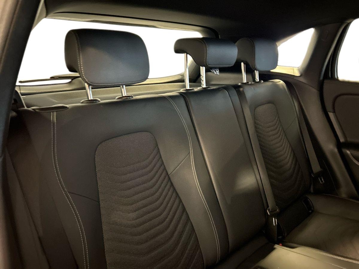 Mercedes GLA GLA 200 D Sport Plus 4Matic 8G-DCT - 16