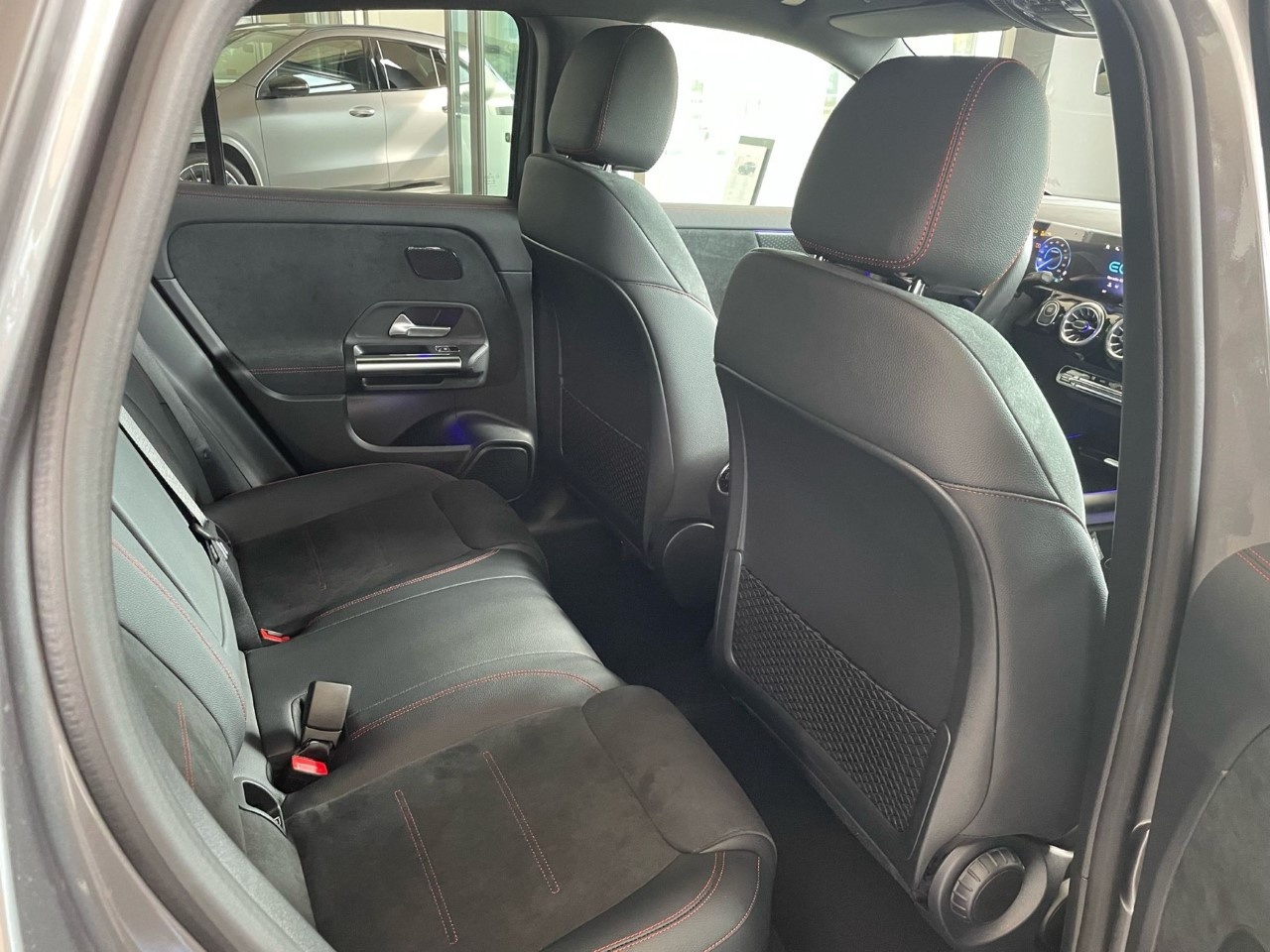 Mercedes EQA EQA 250+ AMG Line Advanced Plus - 11