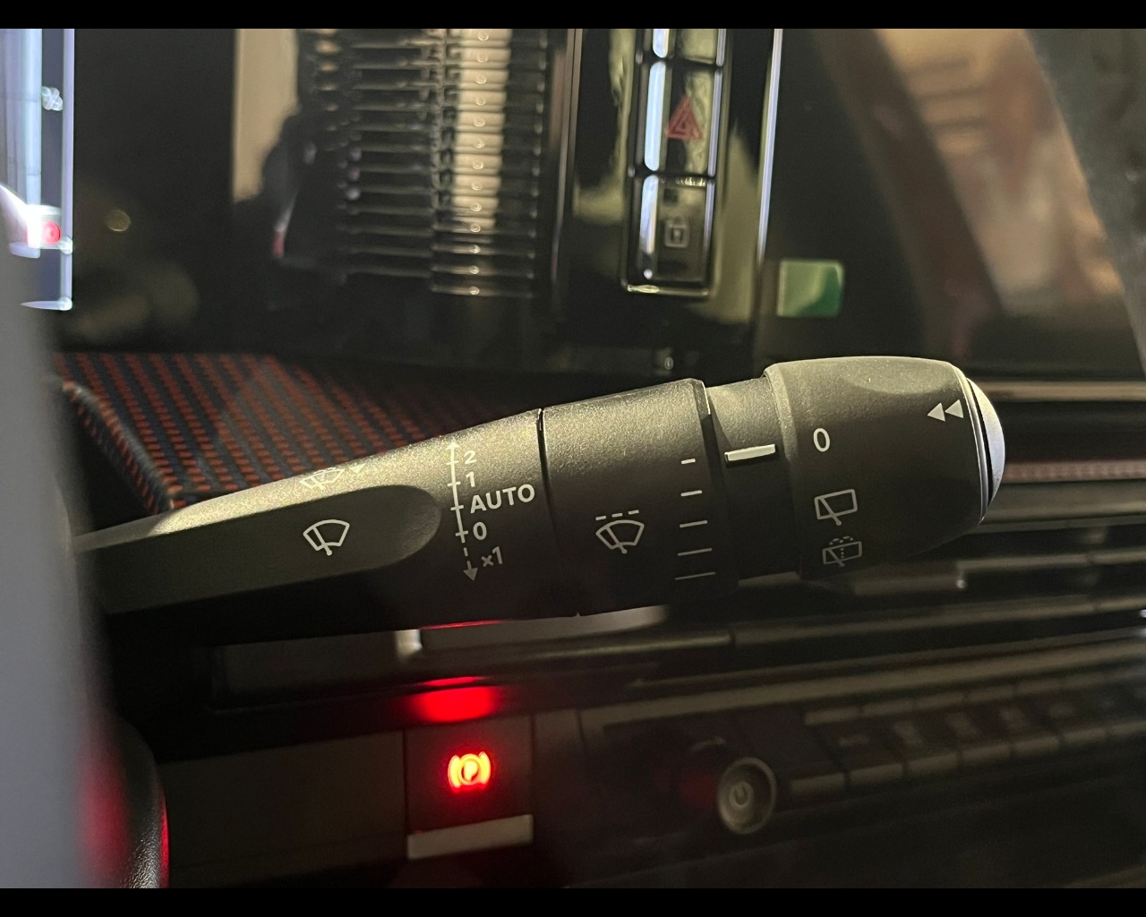 Foto LANCIA Nuova Ypsilon Ibrida Nuova Ypsilon Hf Line 1.2 110cv Ibrida