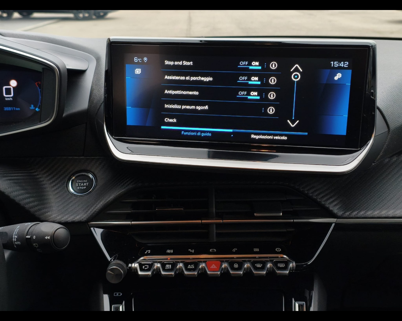 Foto PEUGEOT 208 1.5 bluehdi Allure Pack s&s 100cv