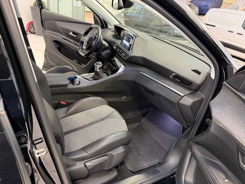 3008 Ii - 3008 1.2 Pt Turbo Allure S&s 130cv My18