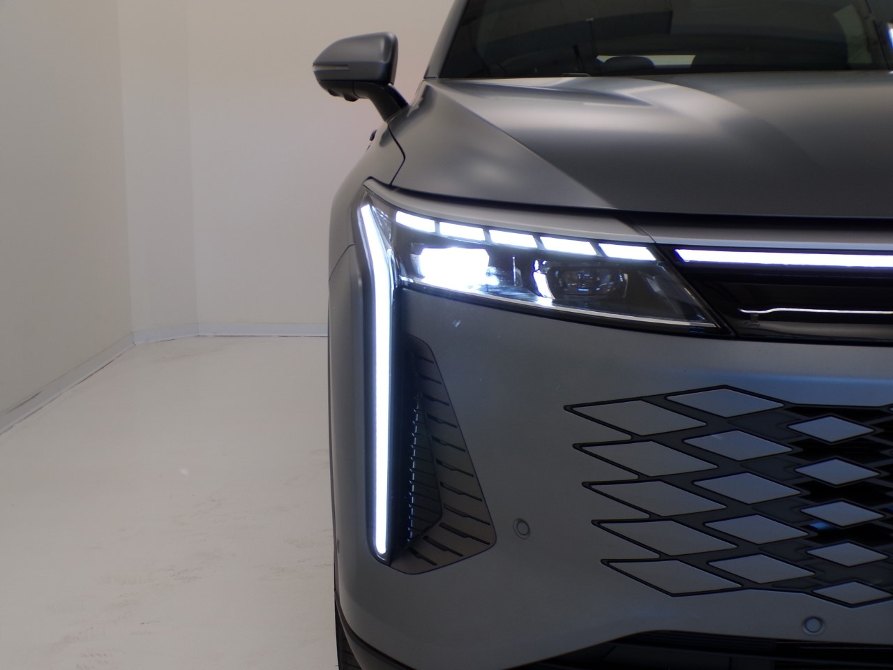 Omoda  Omoda 9 1.5 TGDi plug-in SHS Premium i-AWD DHT3 - 5