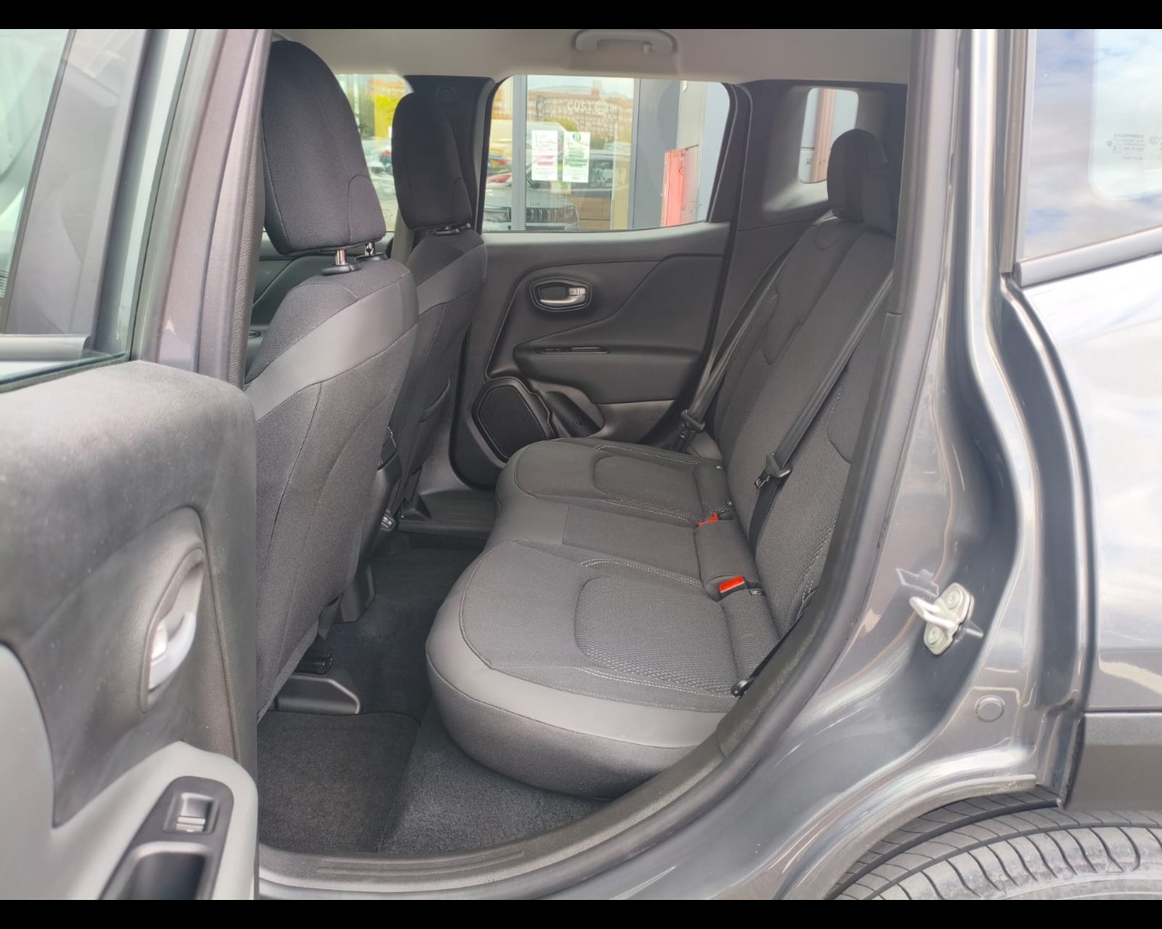 Foto JEEP Renegade 1.5 turbo t4 mhev Altitude 2wd dct