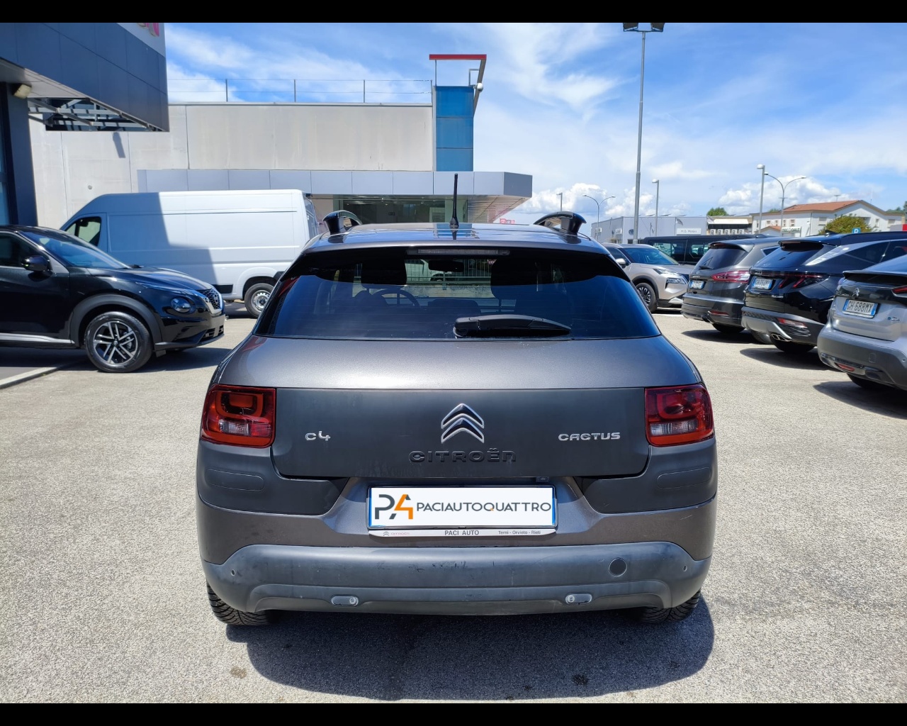 Foto CITROEN C4 Cactus 1.6 bluehdi Shine 100cv