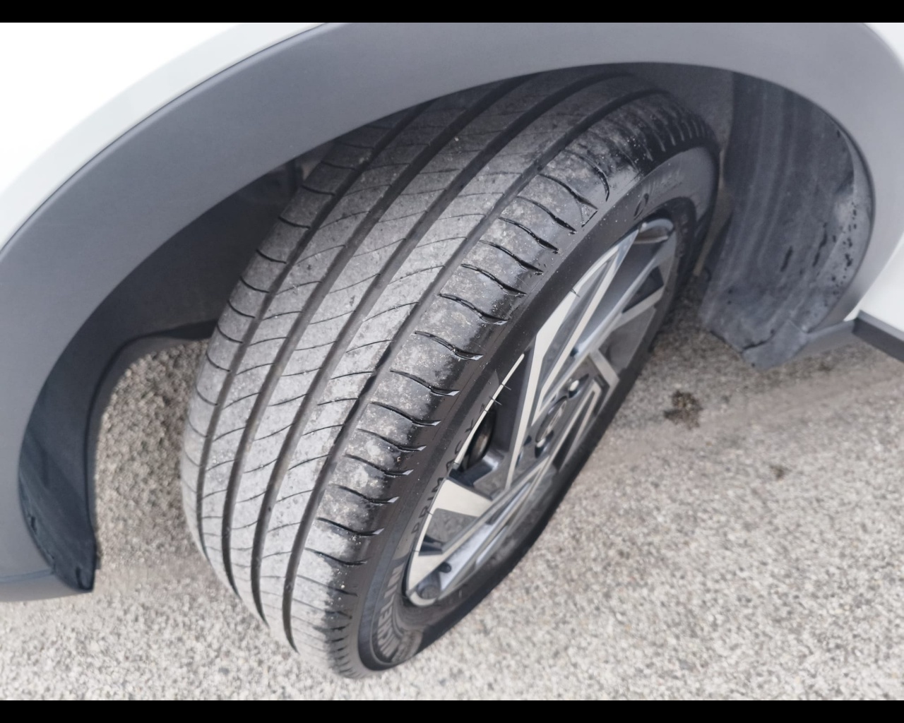 Foto HYUNDAI BAYON PE 1.0T XLINE