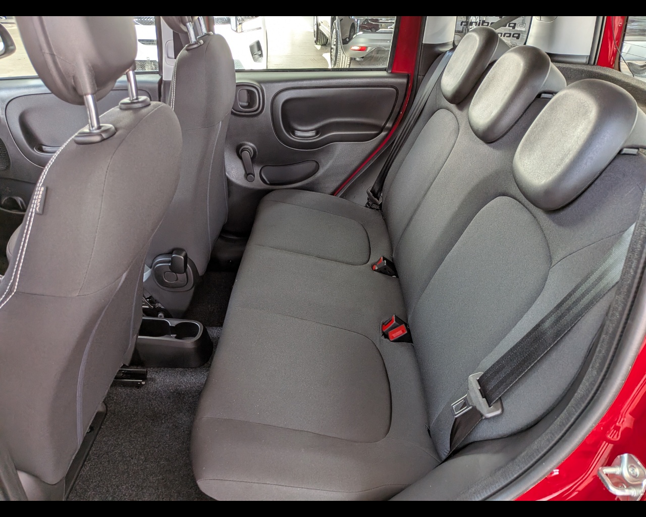 Foto FIAT Pandina 1.0 firefly hybrid Icon s&s 70cv 5p.ti