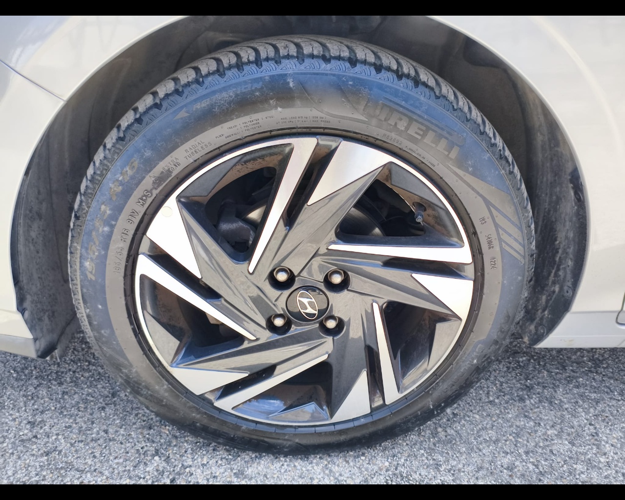 Foto HYUNDAI i20 1.2 mpi Connectline