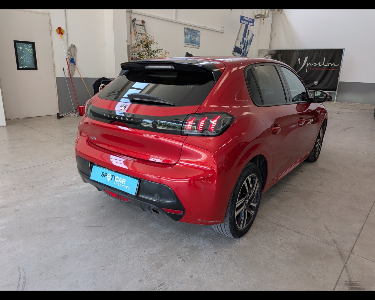 Foto PEUGEOT 208 1.5 bluehdi Allure Navi Pack s&s 100cv my20