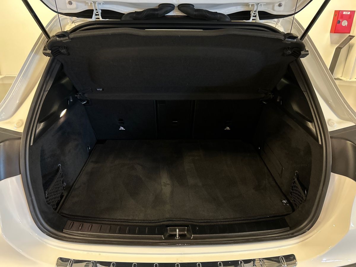 Mercedes GLA GLA 200 D Premium 8G-DCT - 8