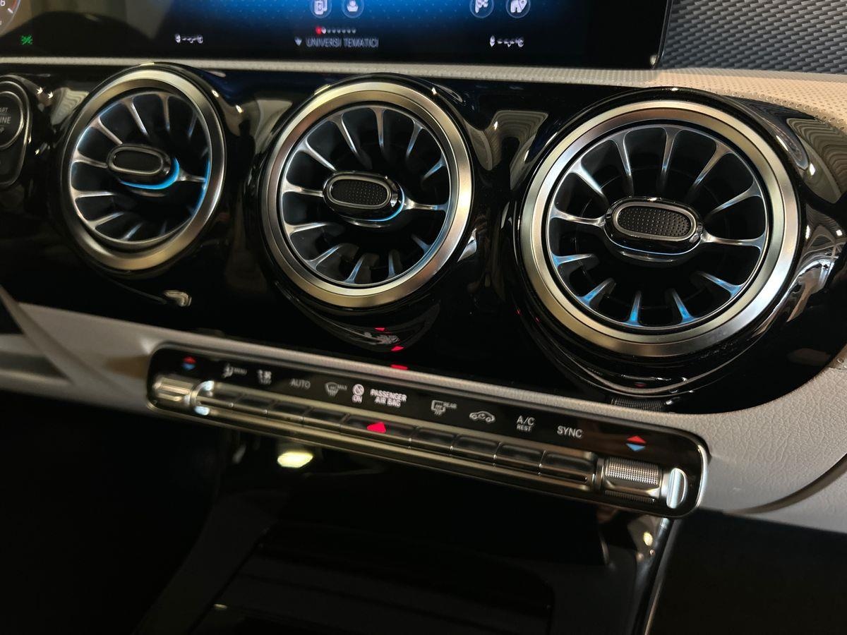 Mercedes Classe A Classe A 180 D Sport Night edition 8G-DCT - 14