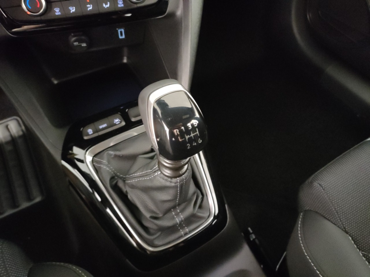 Opel Corsa Nuovo benzina Corsa Porto Mantovano