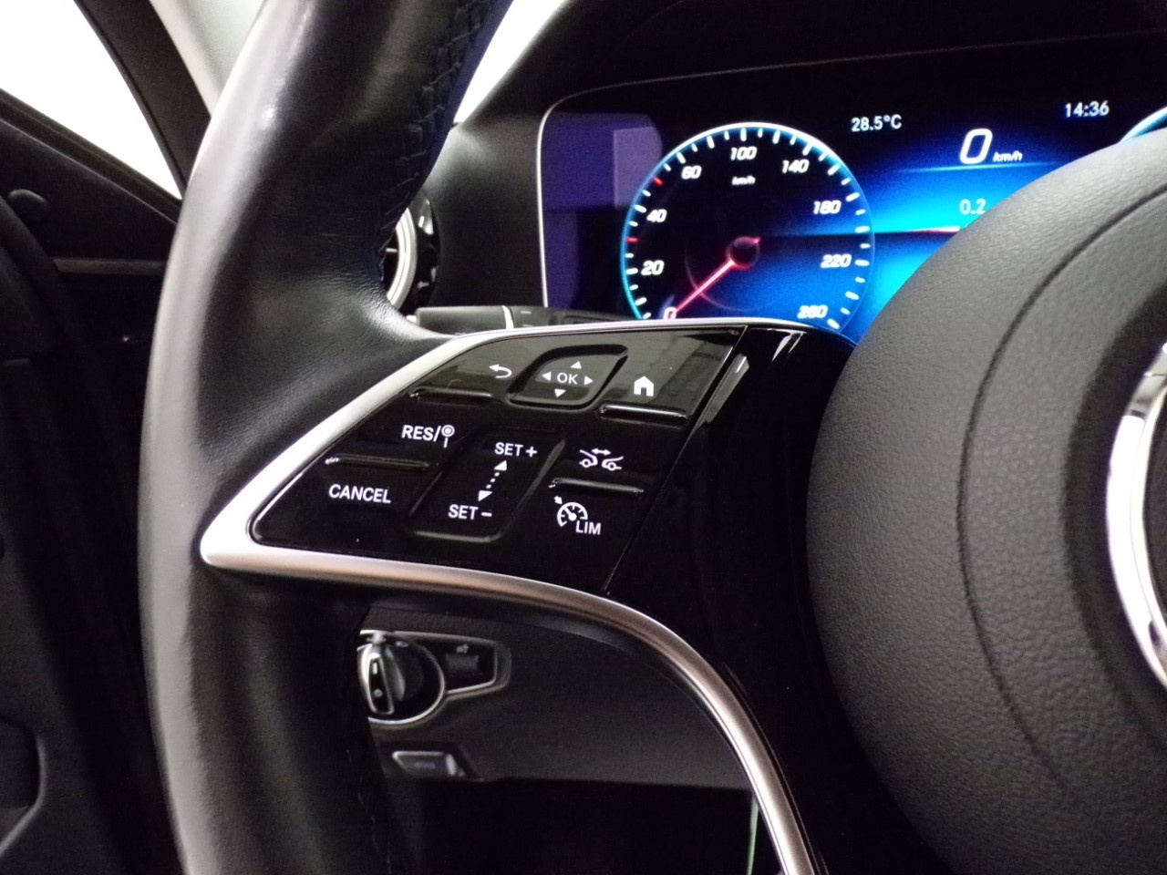 Mercedes Classe E Station Wagon Classe E Station Wagon 300 d Mild hybrid (d EQ-BOOST) Premium 4Matic 9G-Tronic Plus - 17