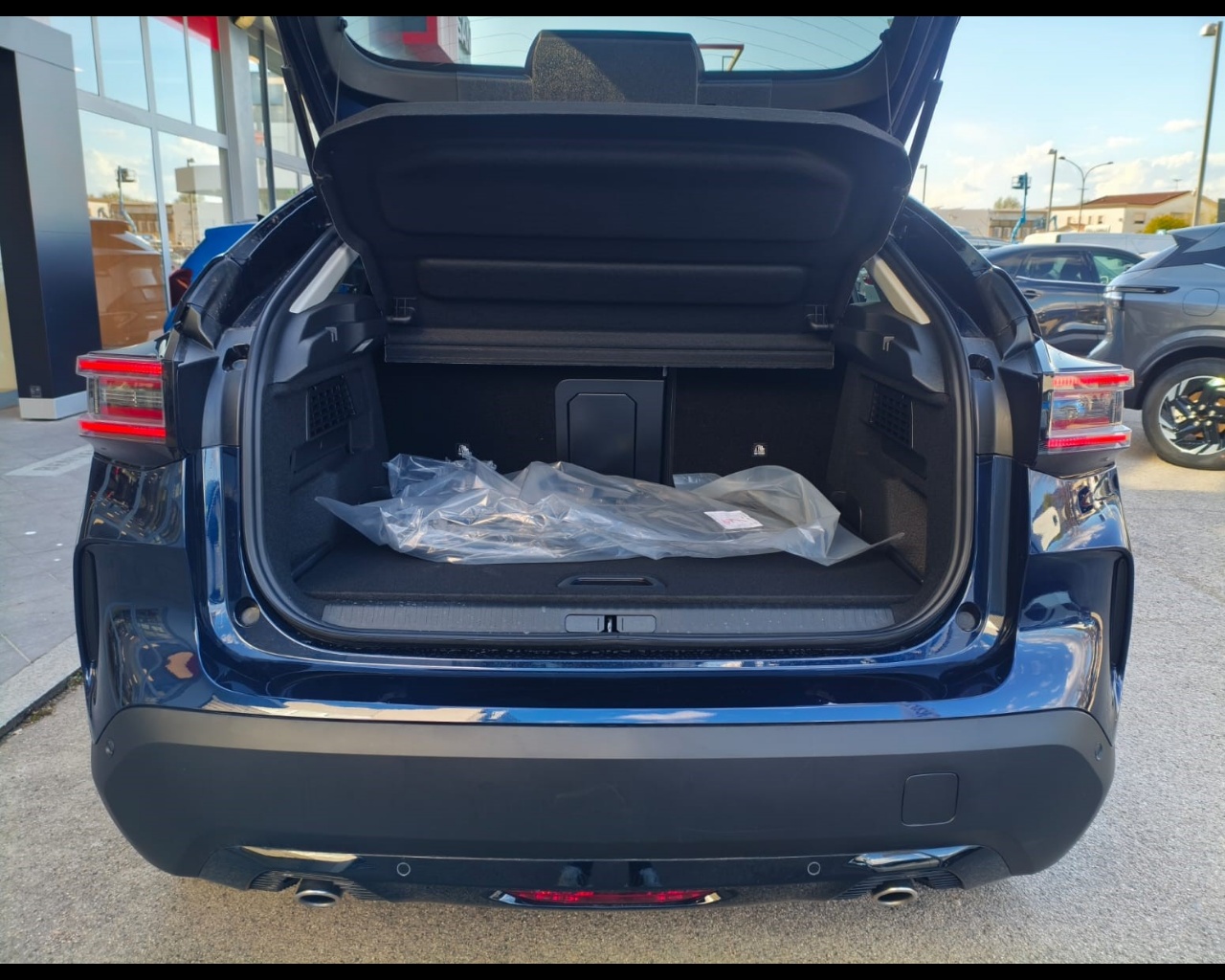 Foto CITROEN C4 1.2 hybrid Max 136cv e-dcs6