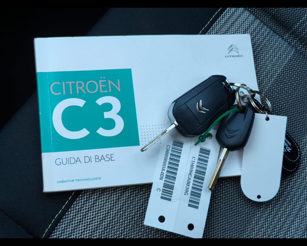Foto CITROEN C3 1.6 bluehdi Shine s&s 75cv