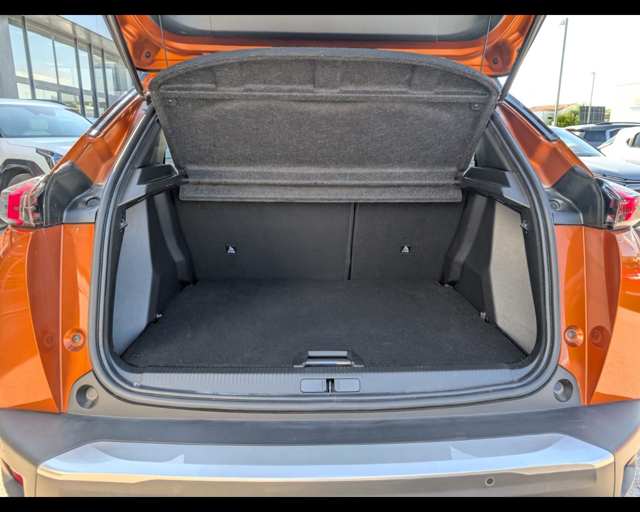Foto PEUGEOT 2008 1.5 bluehdi GT s&s 130cv eat8