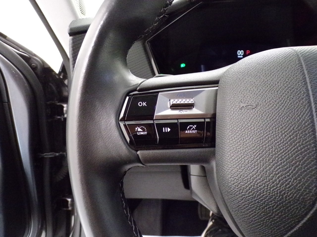 Ds DS4 DS4 1.5 bluehdi Cross Trocadero 130cv auto - 12